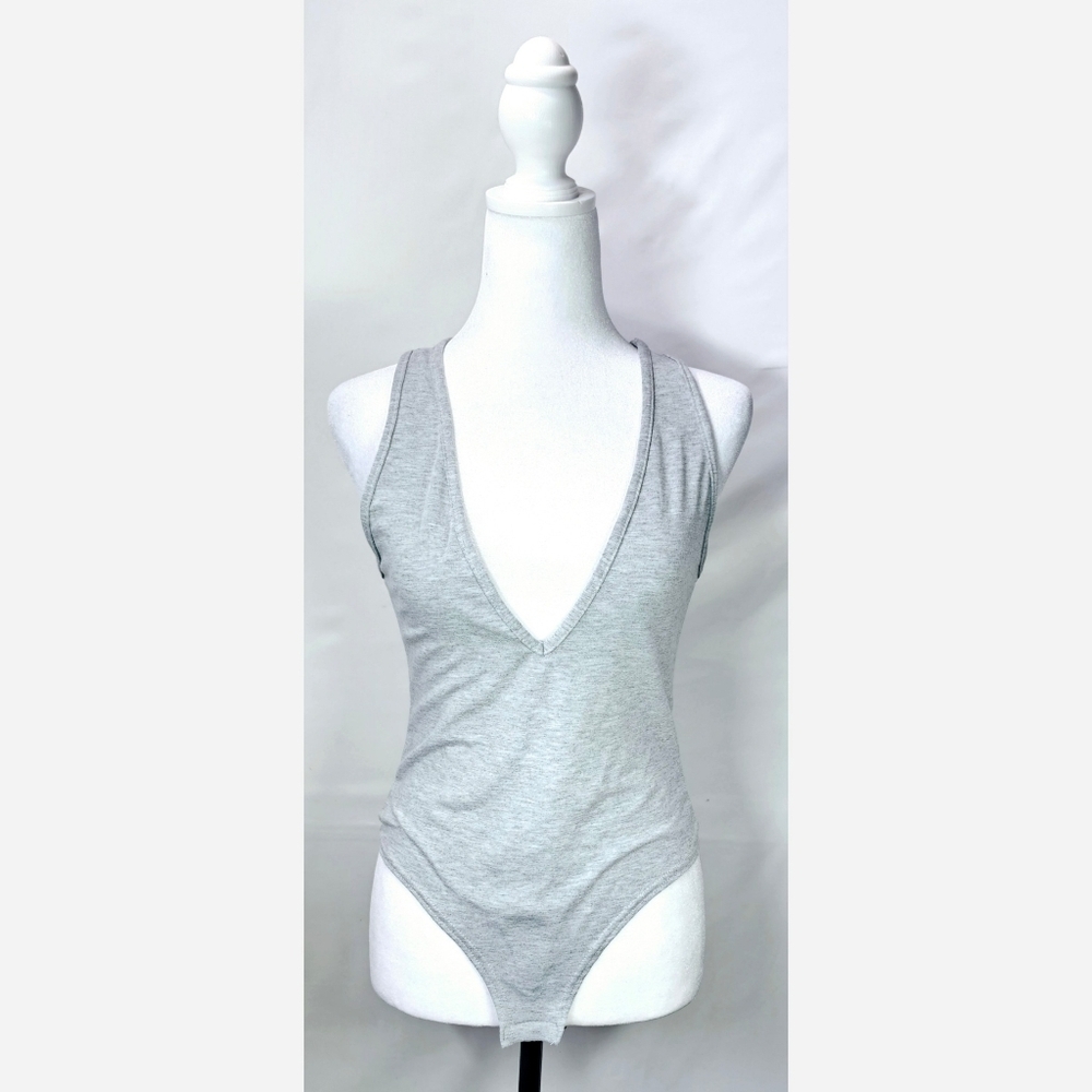 Size 6 PRETTYLITTLETHING Grey Bodysuit - Picture 2 of 5